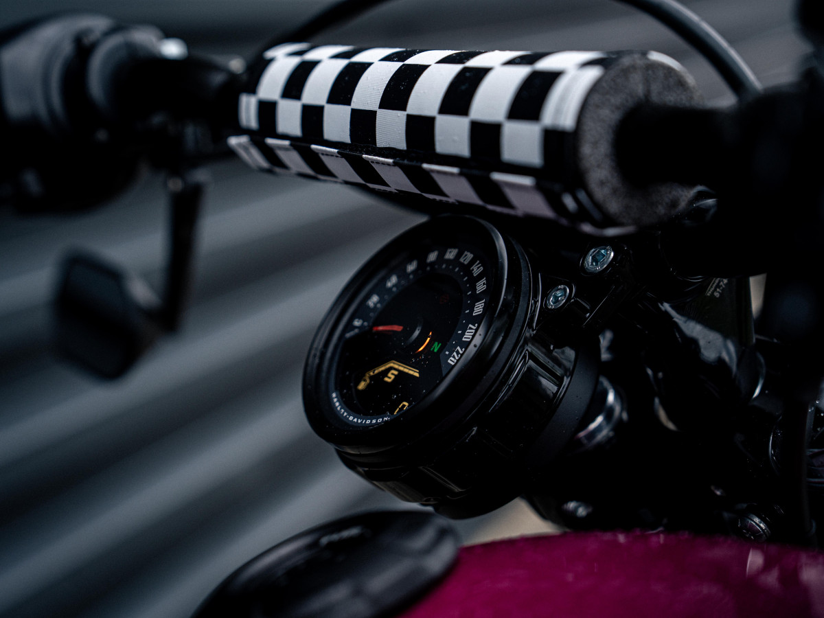 THE NAME - Handlebars