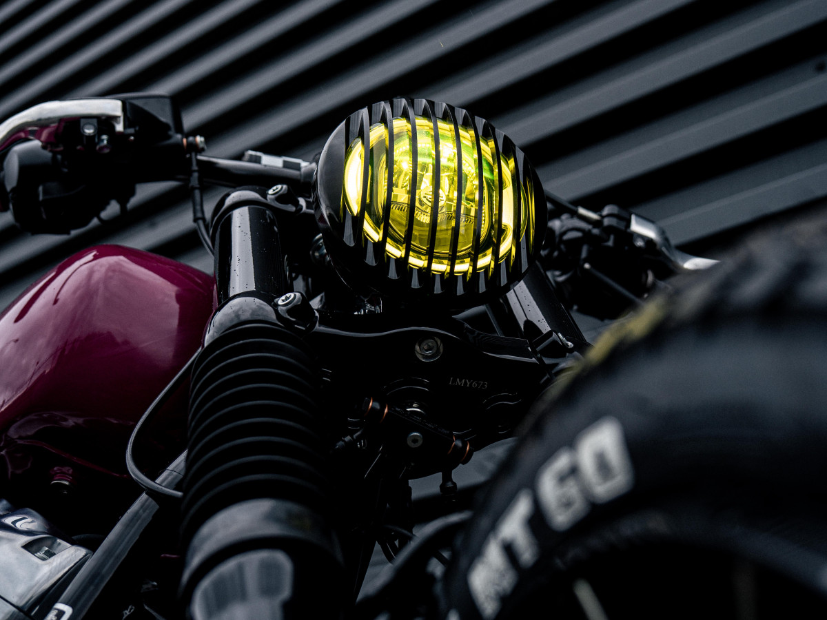 THE NAME - Headlight